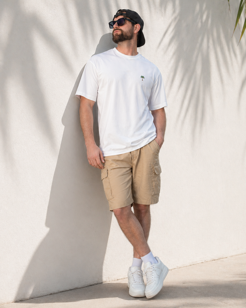 Look casual con la camiseta blanca Mira Vé